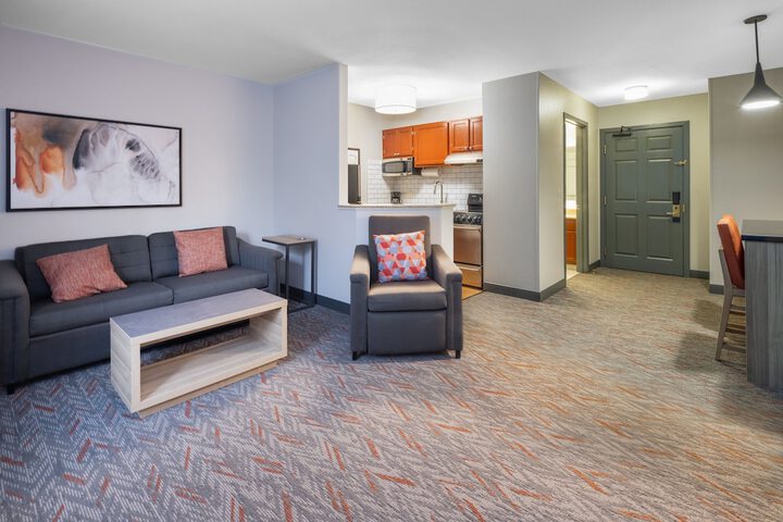 Room 10 of 25