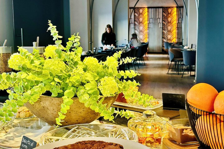 Dining 59 of 85