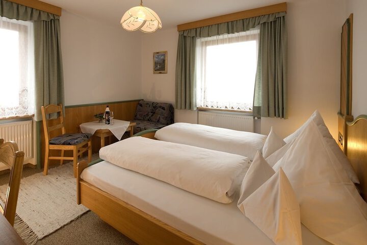Room 6 of 58