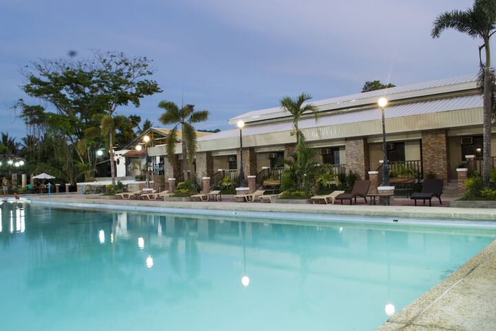 Pool 17 of 25