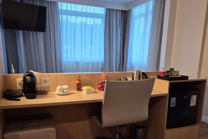 Room 47 of 201