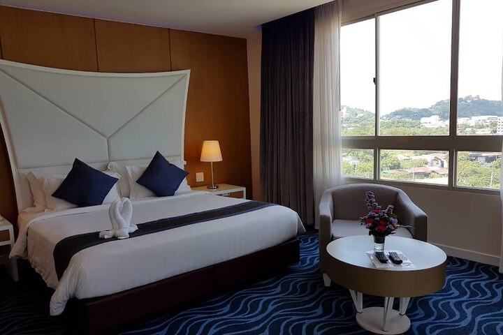 Room 17 of 60