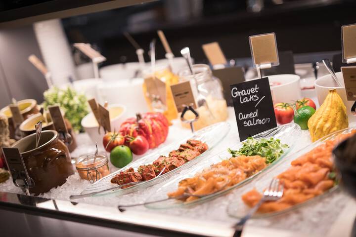 Breakfast buffet