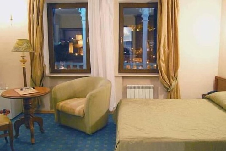 Room 17 of 51