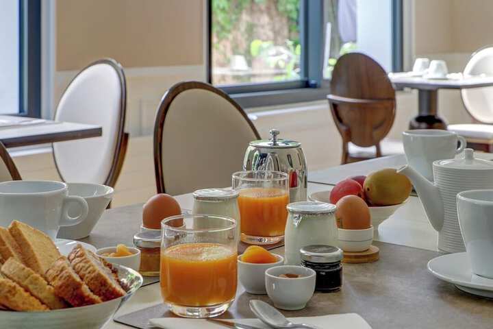 Breakfast/Coffee Service 11 of 38