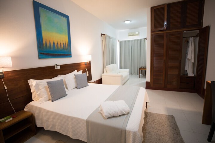 Room 5 of 60