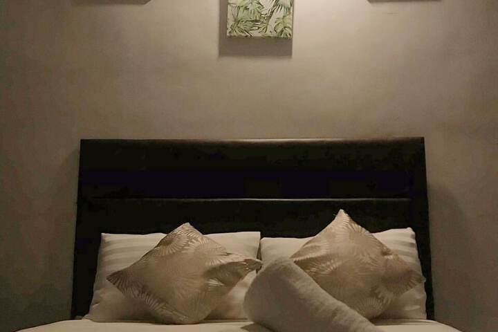 Room 3 of 15