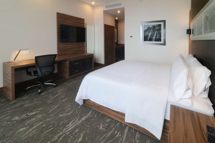 Room 13 of 60