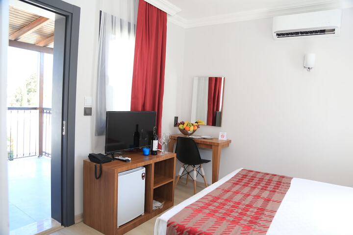 Room 34 of 76