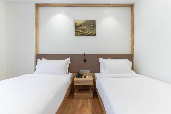 Room 9 of 40