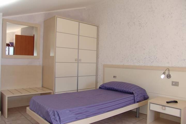 Room 4 of 46
