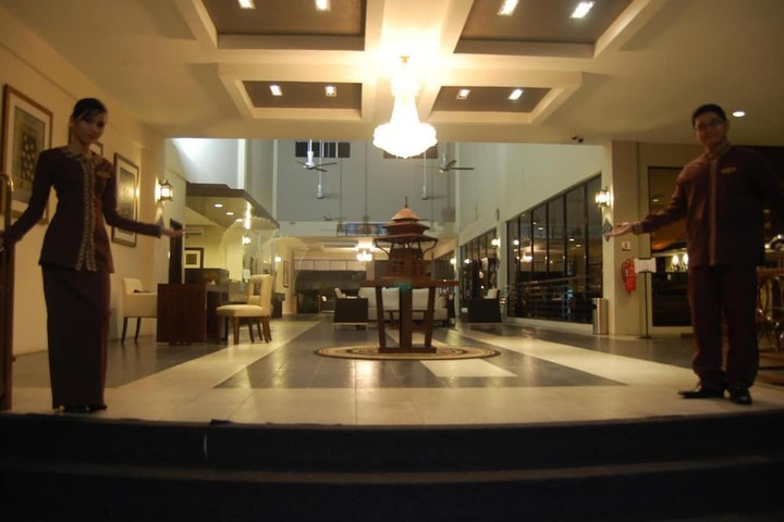 Lobby Photos