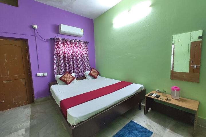 Room 3 of 12