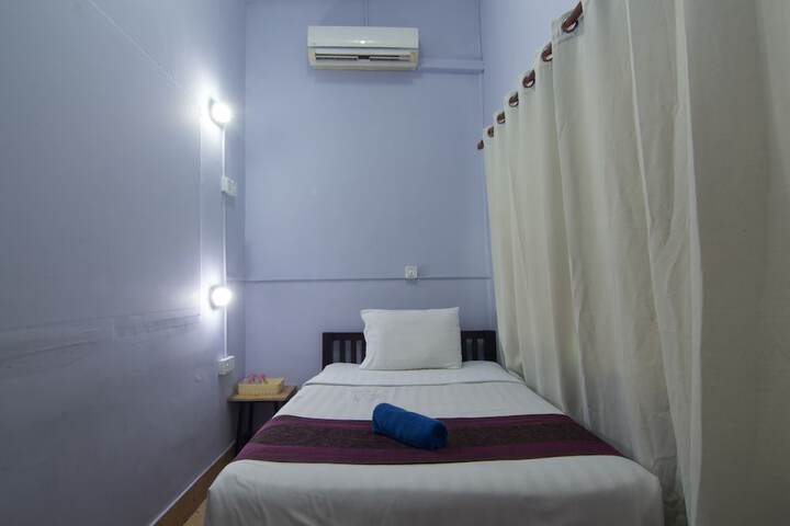 Room 9 of 45