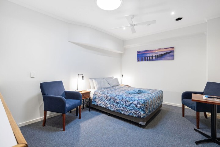 Room 4 of 24