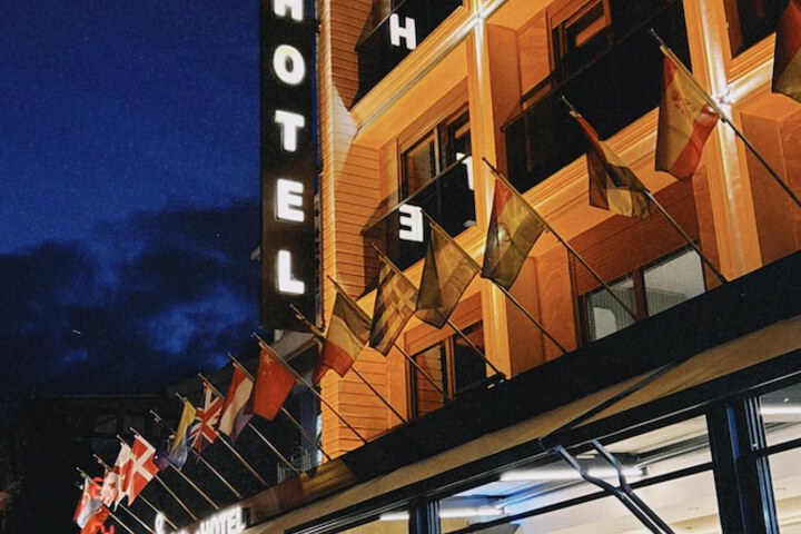 Hotel 76 of 76