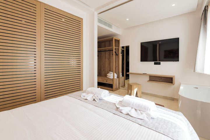 Room 17 of 42