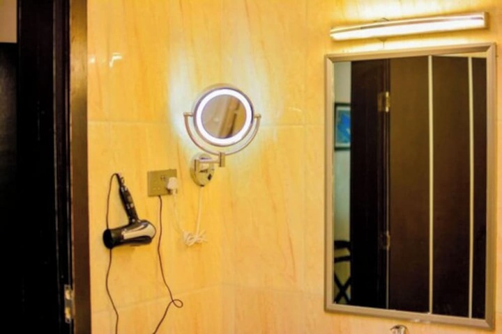 Room 11 of 22