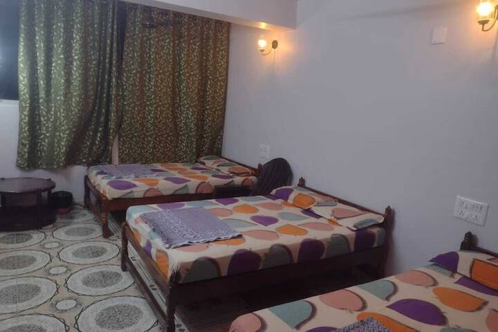 Room 12 of 22