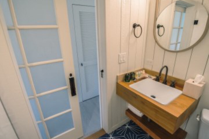 Room 40 of 73