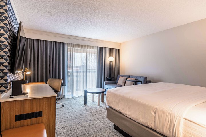 Room amenity