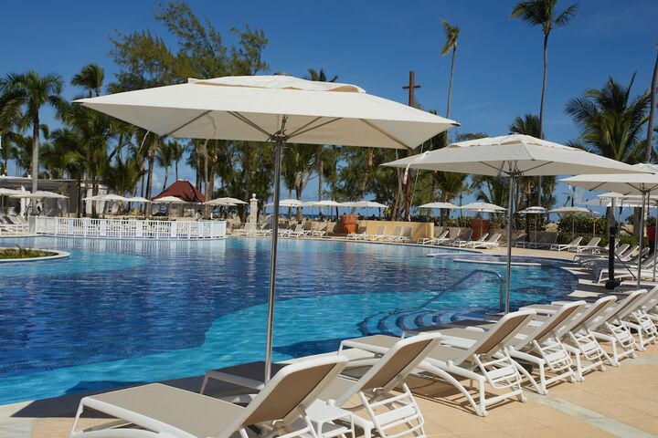 Pool 45 of 152