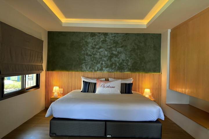 Room 26 of 250