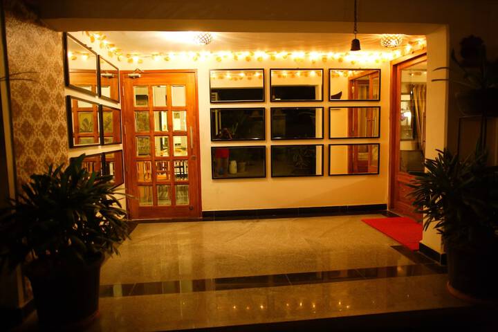 Hotel 2 of 81