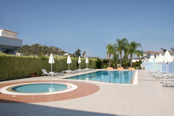 Pool 20 of 45