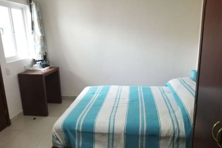 Room 11 of 40