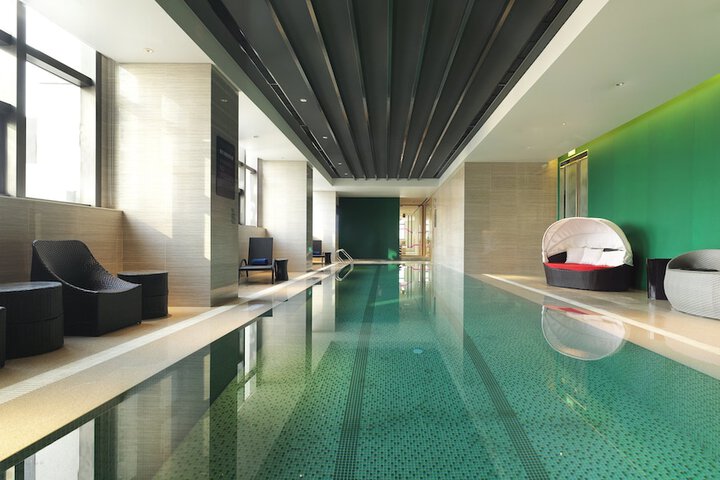 Pool Hotel