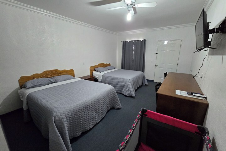 Room 5 of 13