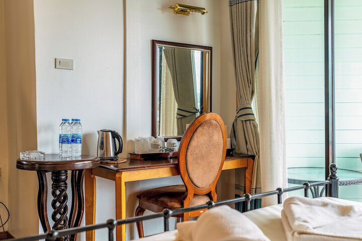 Room 93 of 289