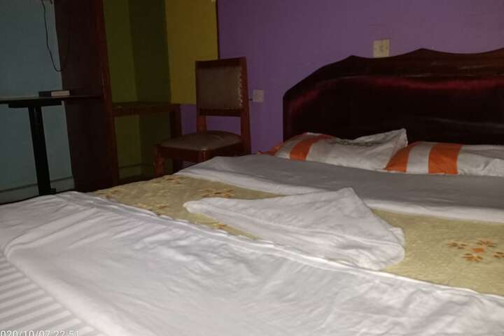 Room 3 of 6