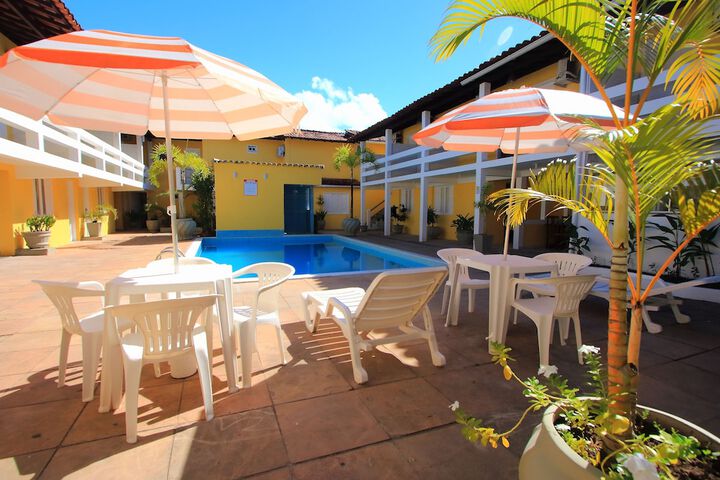 Pool Hotel