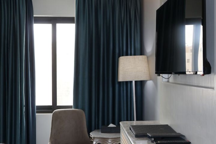 Room 22 of 47