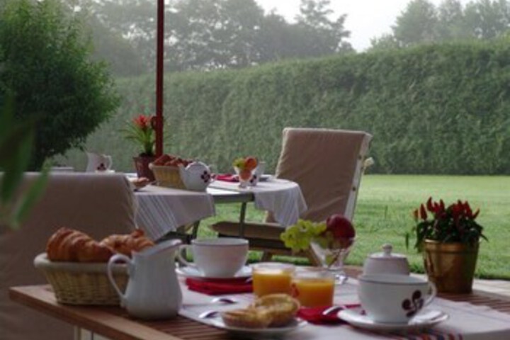 Breakfast/Coffee Service 6 of 24