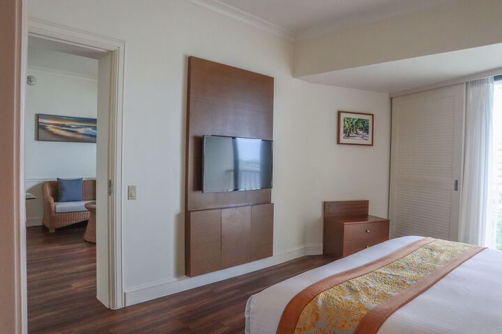 Room 35 of 226