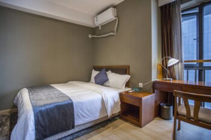 Room 44 of 70