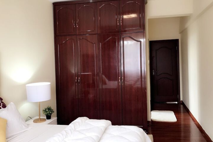 Room 3 of 8
