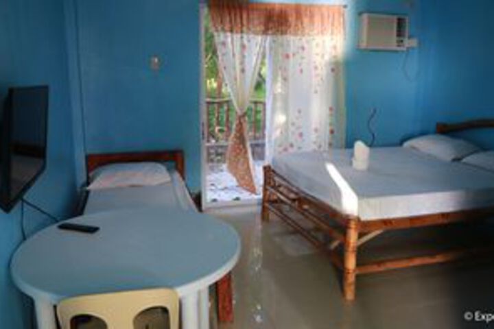 Room 16 of 32