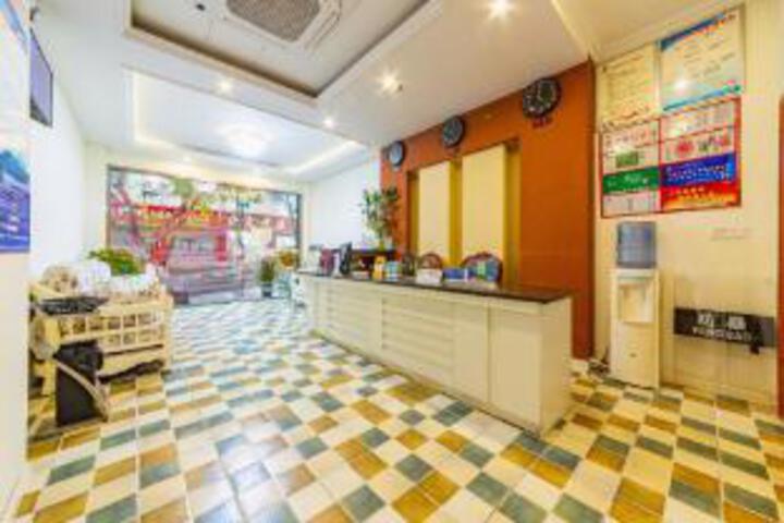 Luzhou Balinuo Hotel (Bubugao Plaza Branch)