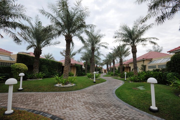 Hotel Exterior 112 of 123