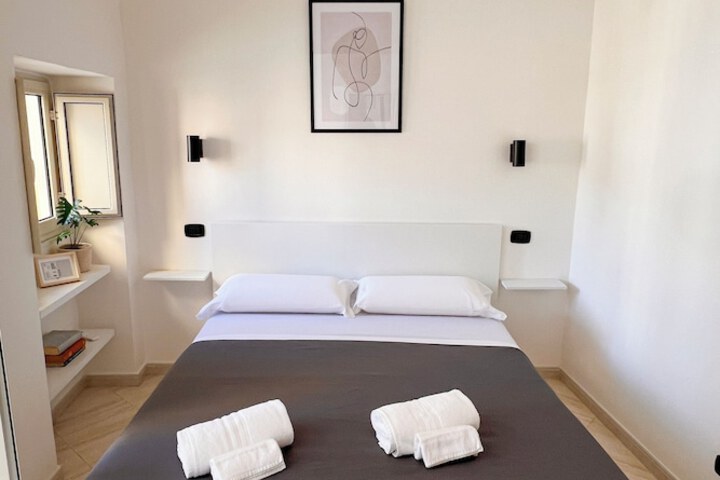Room 4 of 86