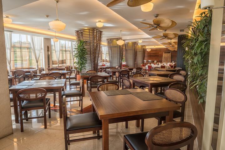 Dining 54 of 72