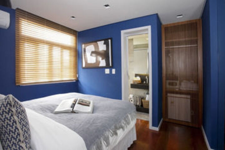 Room 27 of 54