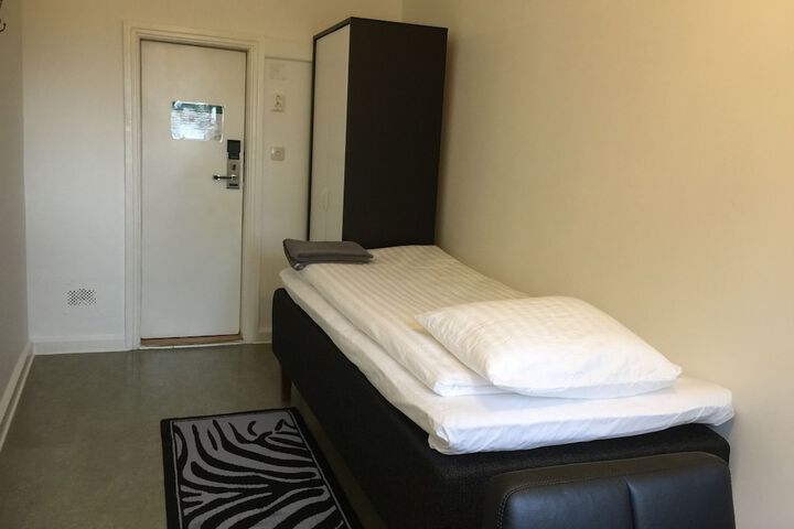Room 9 of 78