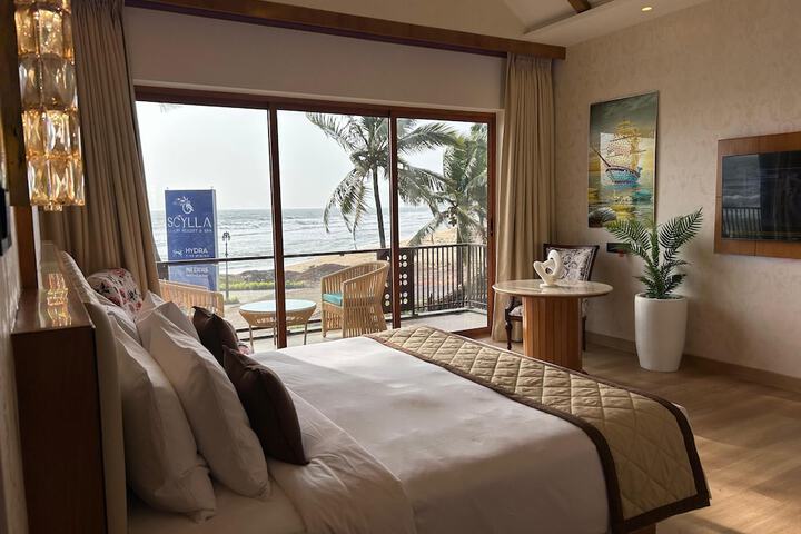 Room 7 of 54