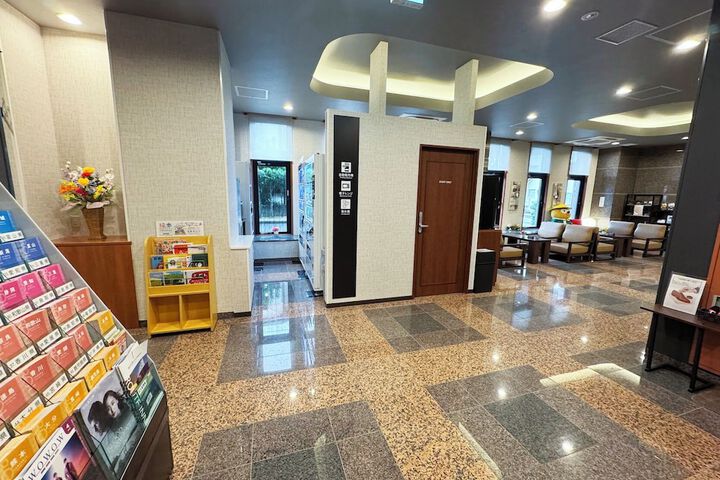 Hotel Lobby