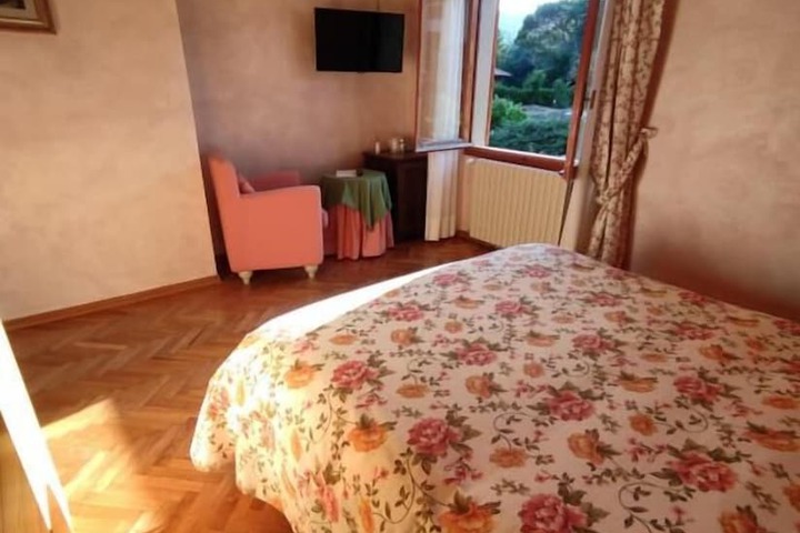 Room 6 of 61